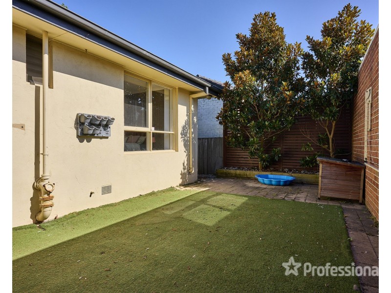 1/8 Mersey Road, Kilsyth VIC 3137
