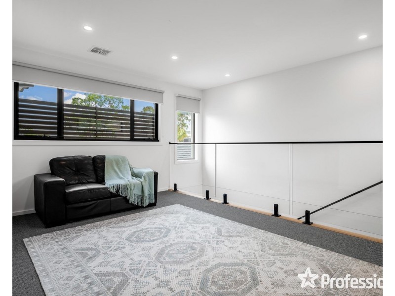 2/25 Clarence Road, Wantirna VIC 3152