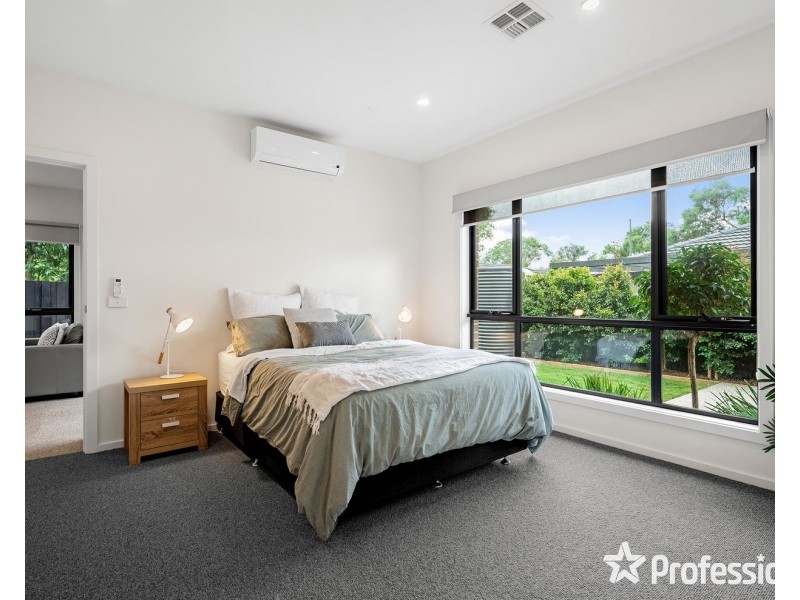 2/25 Clarence Road, Wantirna VIC 3152