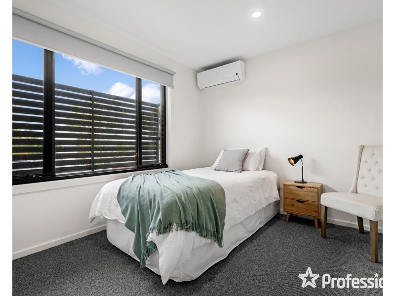 2/25 Clarence Road, Wantirna VIC 3152