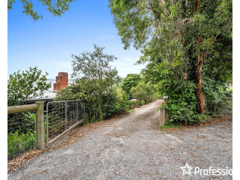 11 Allenby Road, Lilydale VIC 3140