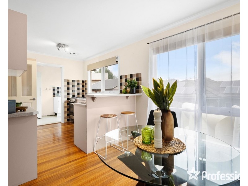 15 Kalimna Street, Mooroolbark VIC 3138