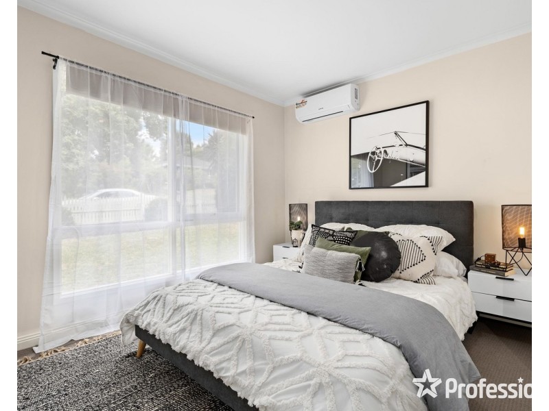 15 Kalimna Street, Mooroolbark VIC 3138