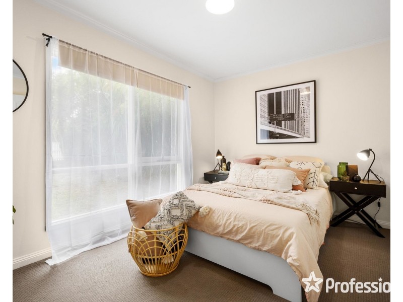 15 Kalimna Street, Mooroolbark VIC 3138