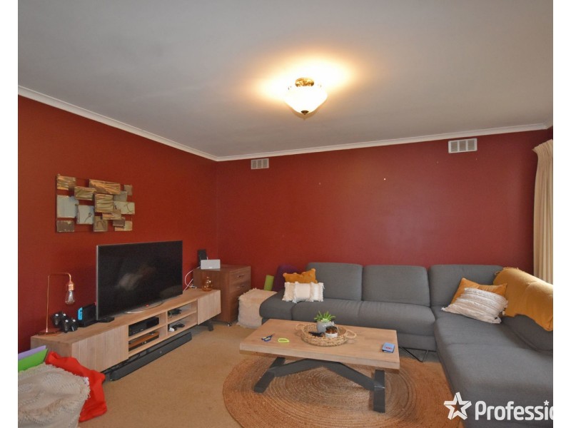 4 Powell Street, Croydon VIC 3136