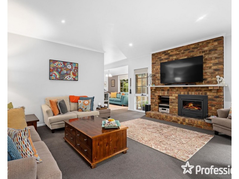 28 Great Oak Court, Mooroolbark VIC 3138