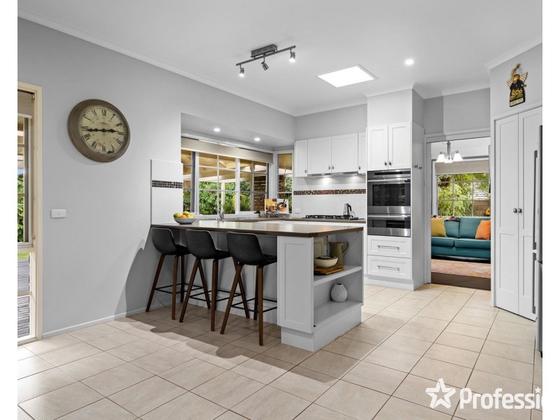 28 Great Oak Court, Mooroolbark VIC 3138