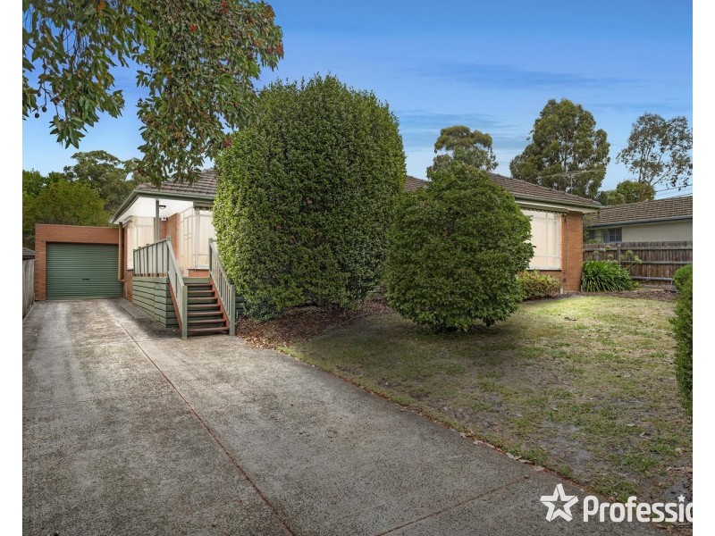 46 Longfellow Avenue, Mooroolbark VIC 3138