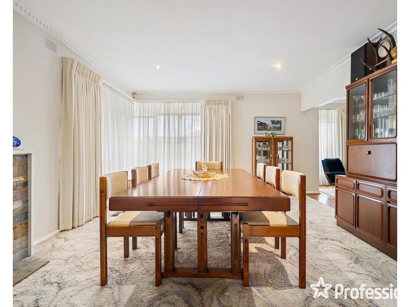 46 Longfellow Avenue, Mooroolbark VIC 3138