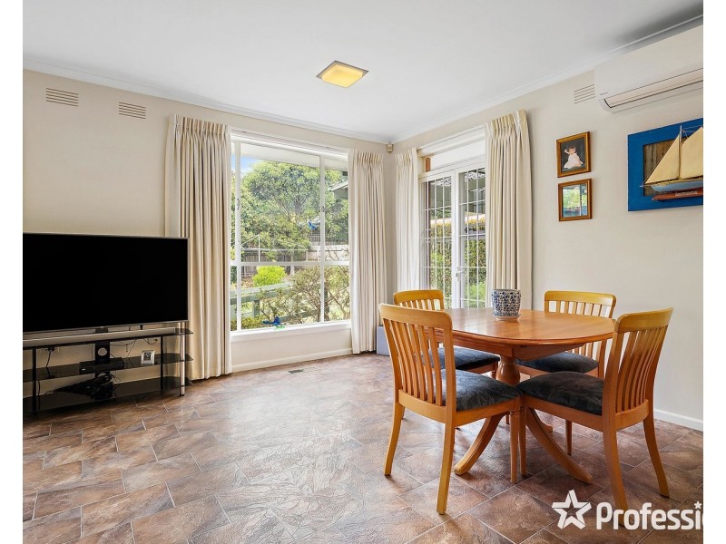 46 Longfellow Avenue, Mooroolbark VIC 3138