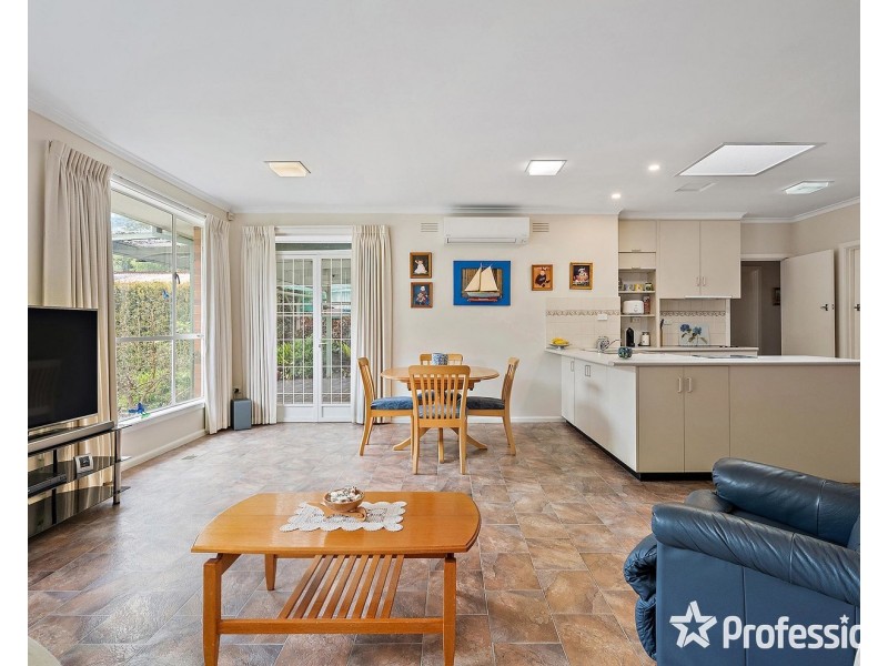 46 Longfellow Avenue, Mooroolbark VIC 3138