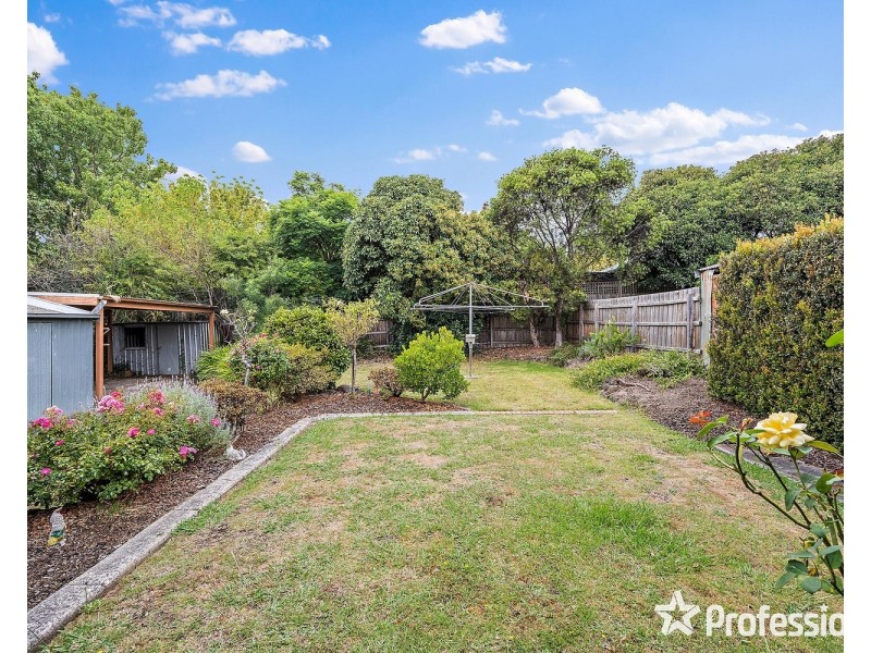 46 Longfellow Avenue, Mooroolbark VIC 3138