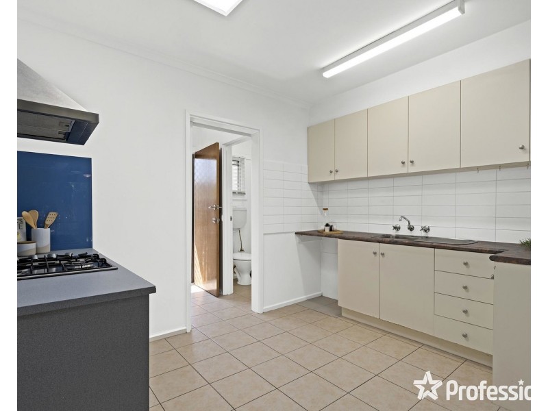 2/5 Cave Hill Road, Lilydale VIC 3140