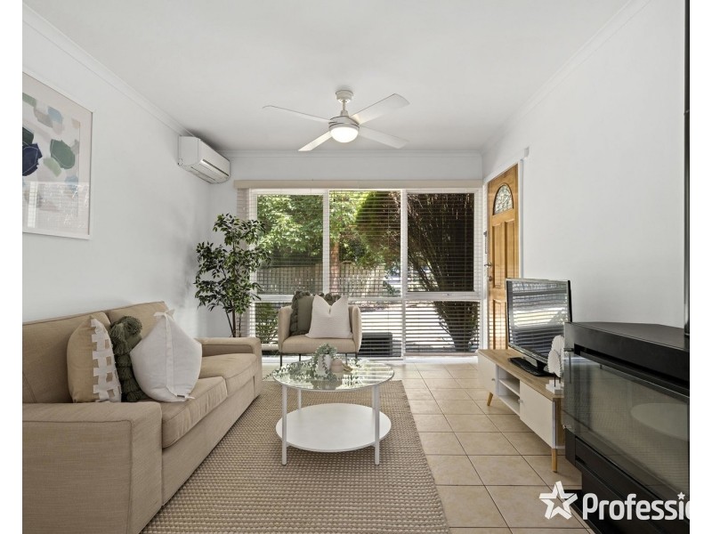 2/5 Cave Hill Road, Lilydale VIC 3140