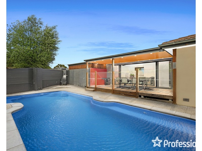 24 Arkarra Court, Mooroolbark VIC 3138