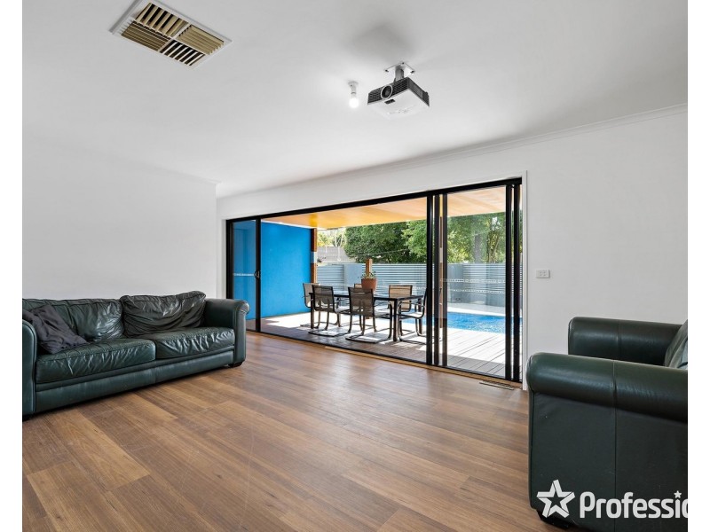 24 Arkarra Court, Mooroolbark VIC 3138