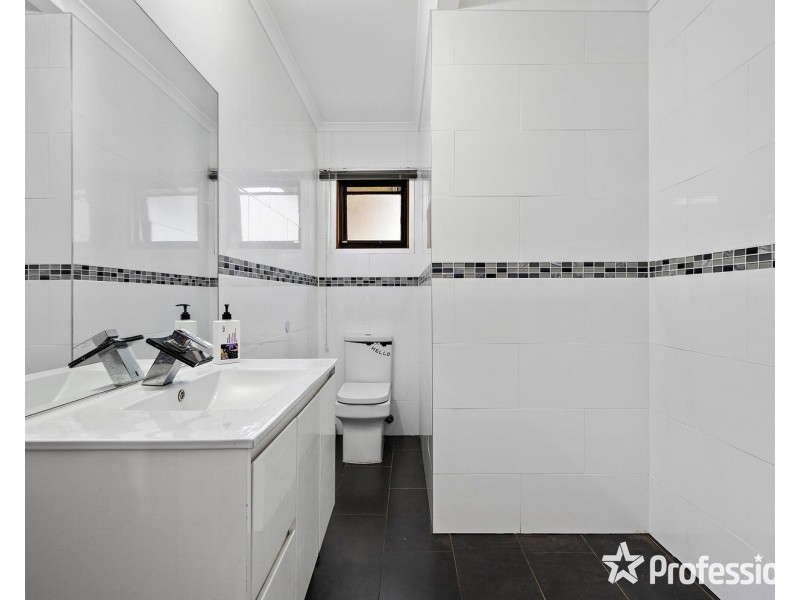 24 Arkarra Court, Mooroolbark VIC 3138