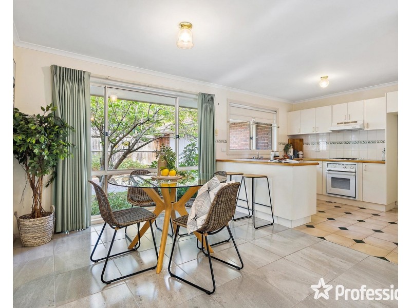 2/7 Emma Road, Croydon VIC 3136