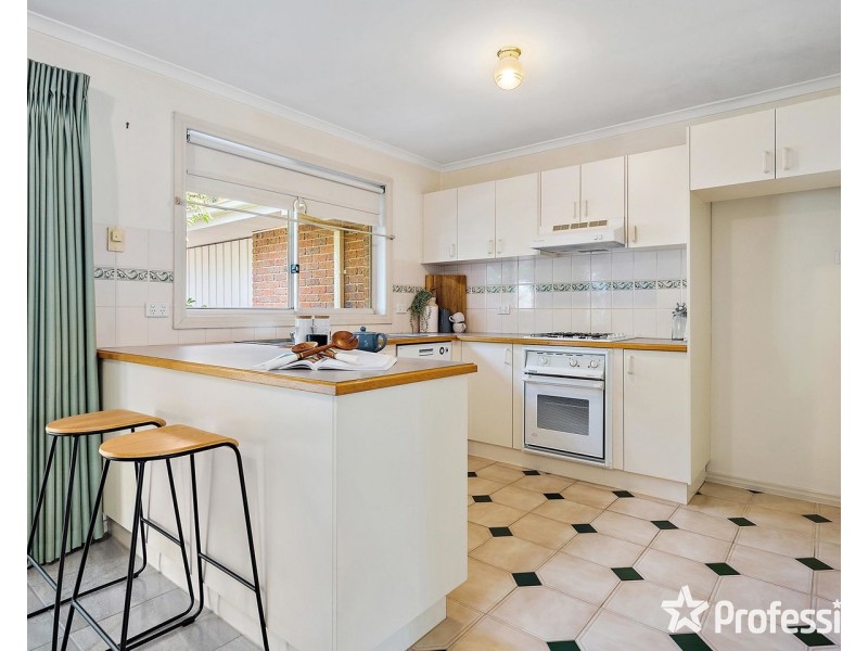 2/7 Emma Road, Croydon VIC 3136
