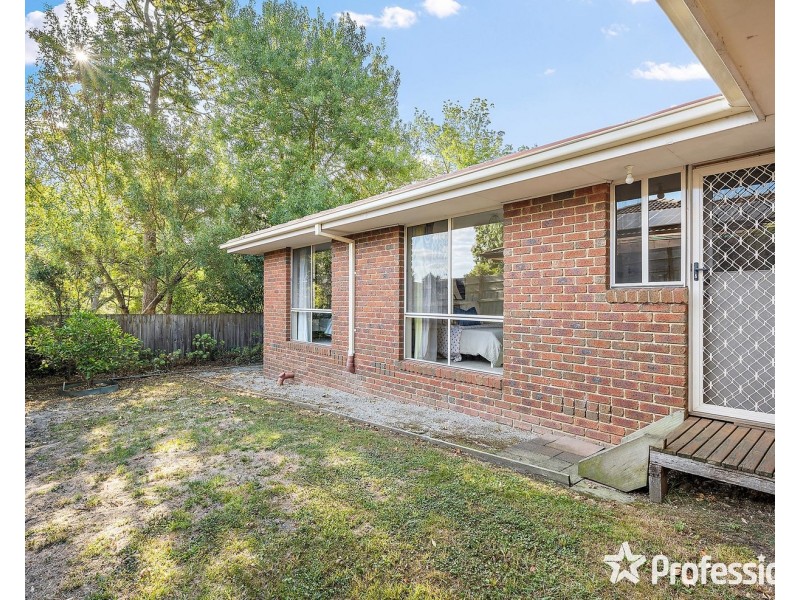 2/7 Emma Road, Croydon VIC 3136