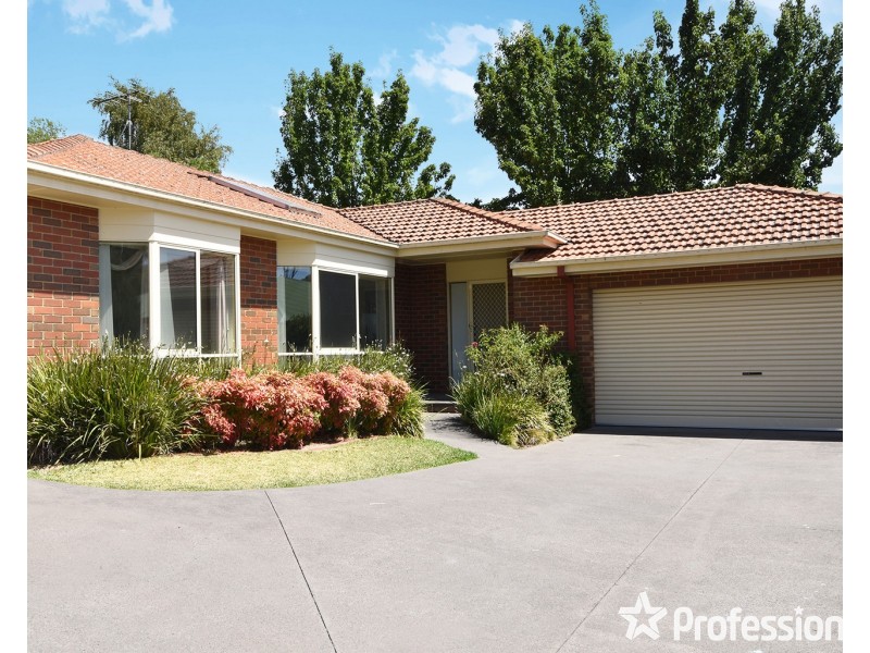 2/53 Mangans Road, Lilydale VIC 3140