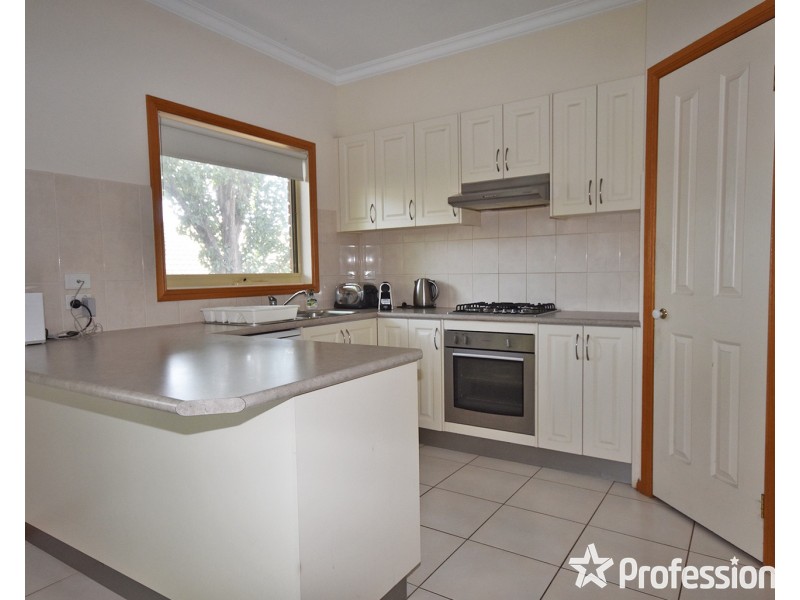 2/53 Mangans Road, Lilydale VIC 3140