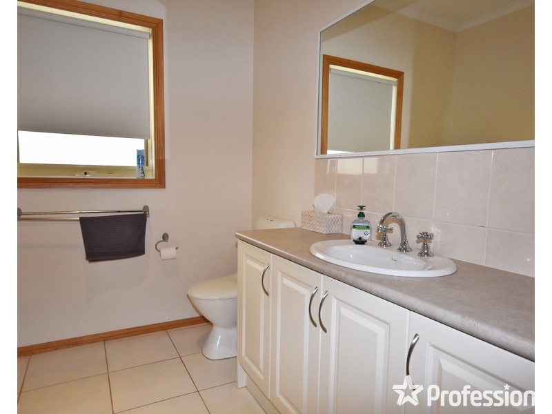 2/53 Mangans Road, Lilydale VIC 3140