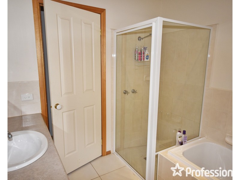 2/53 Mangans Road, Lilydale VIC 3140