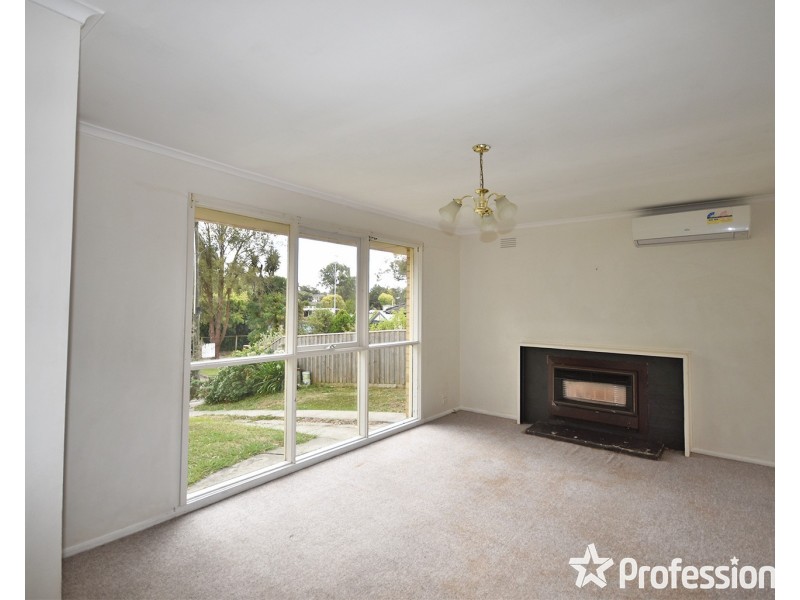 5 Milton Court, Mooroolbark VIC 3138
