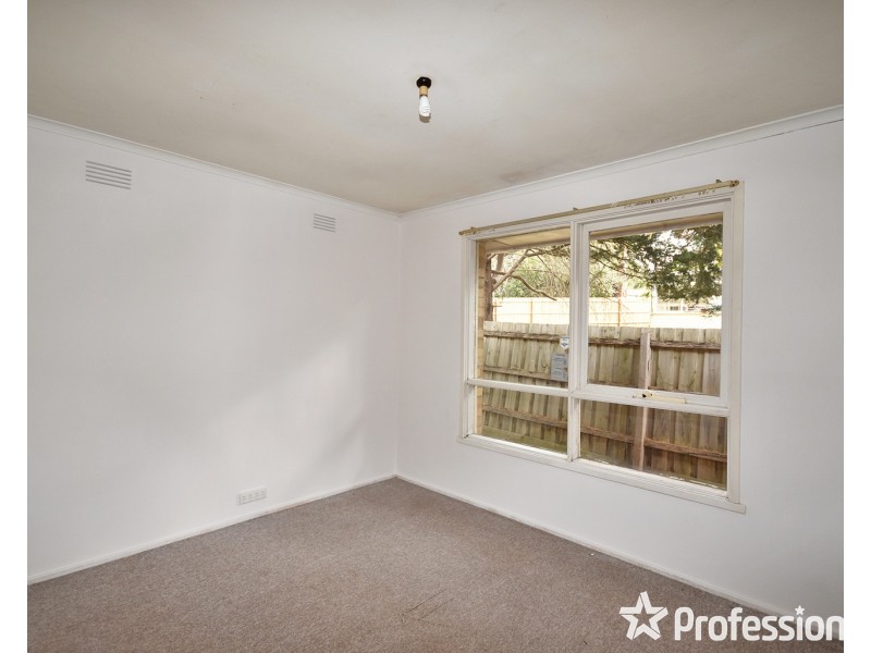 5 Milton Court, Mooroolbark VIC 3138