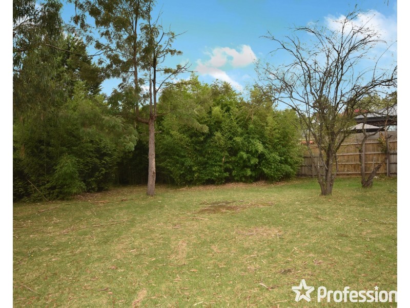 5 Milton Court, Mooroolbark VIC 3138