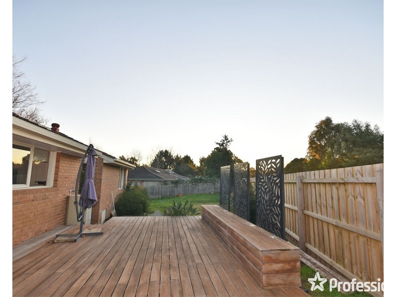 4 Henty Court, Mooroolbark VIC 3138