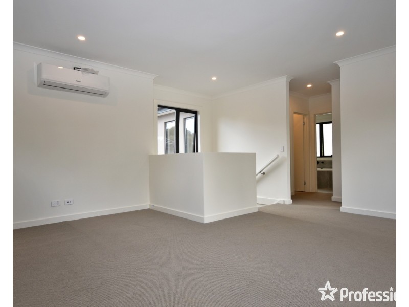 1/5 Stephen Crescent, Croydon VIC 3136