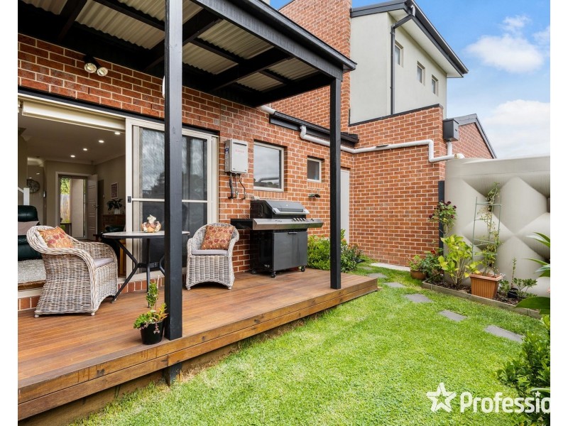 4 Raffaele Close, Lilydale VIC 3140