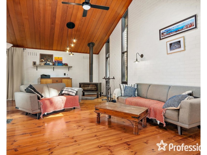 2 Hawkins Road, Montrose VIC 3765