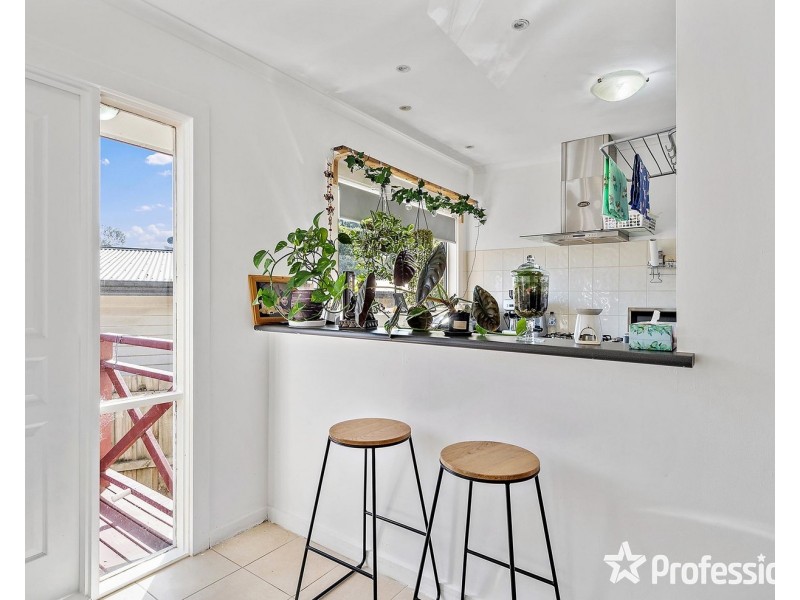 16 Mount View Parade, Mooroolbark VIC 3138