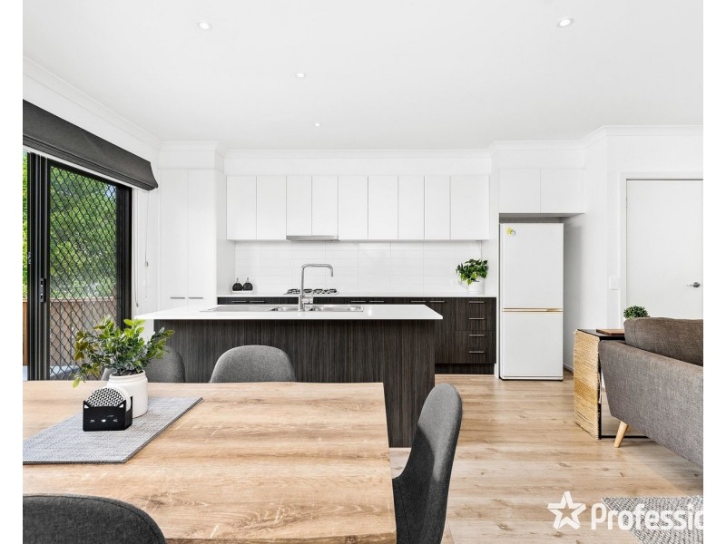 5 Toby Place, Mooroolbark VIC 3138