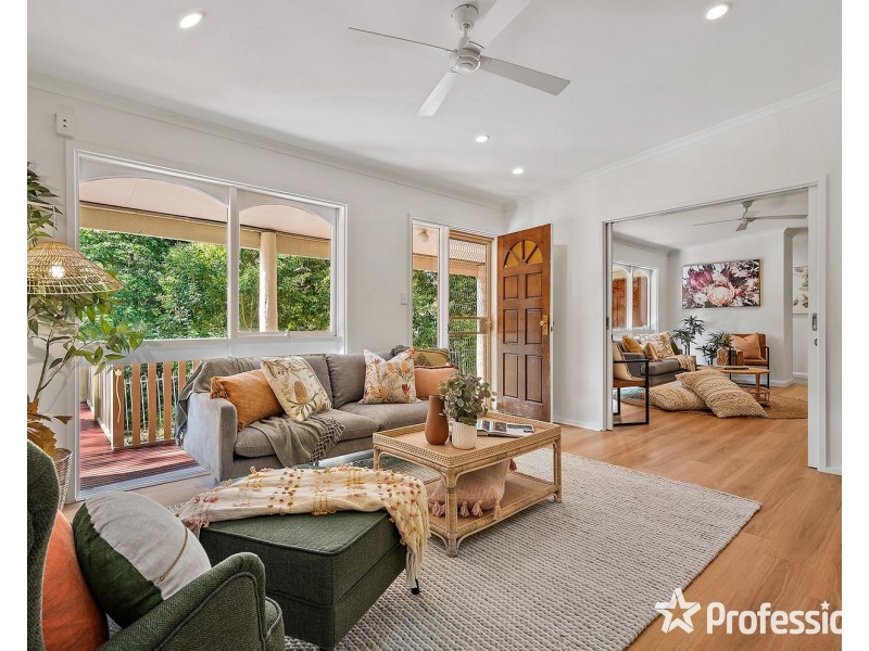 16 Joy Avenue, Mount Evelyn VIC 3796