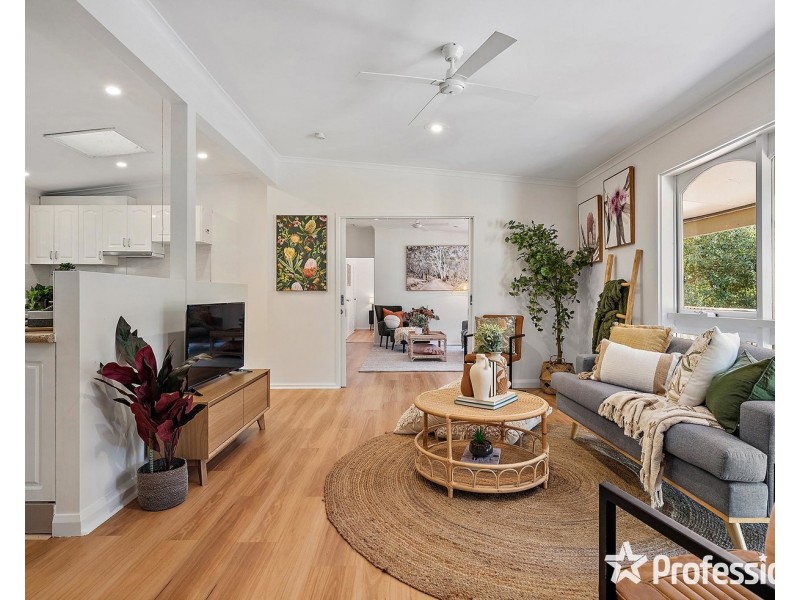 16 Joy Avenue, Mount Evelyn VIC 3796