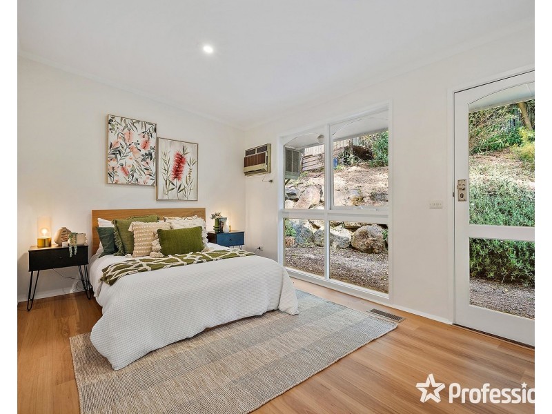 16 Joy Avenue, Mount Evelyn VIC 3796