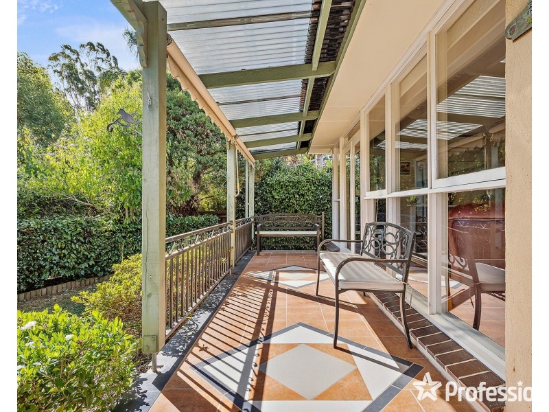 28 Esther Crescent, Mooroolbark VIC 3138