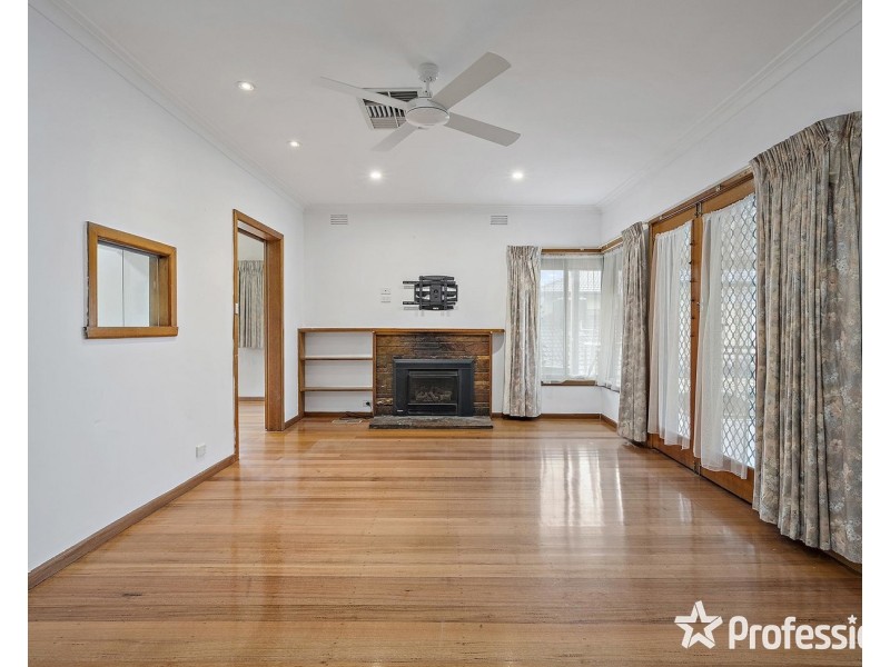 8 Caroline Street, Kilsyth VIC 3137