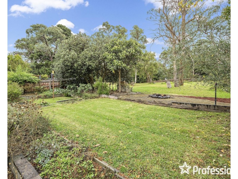 8 Caroline Street, Kilsyth VIC 3137