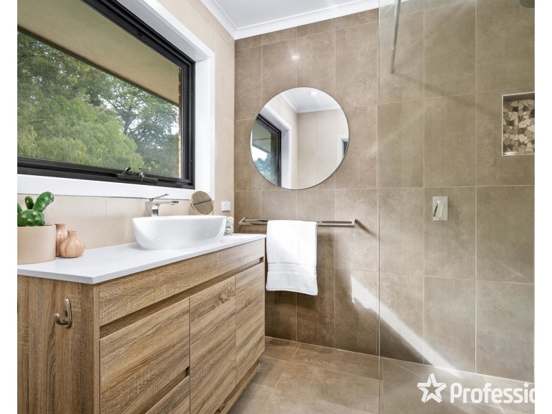 4/7 Russo Place, Kilsyth VIC 3137