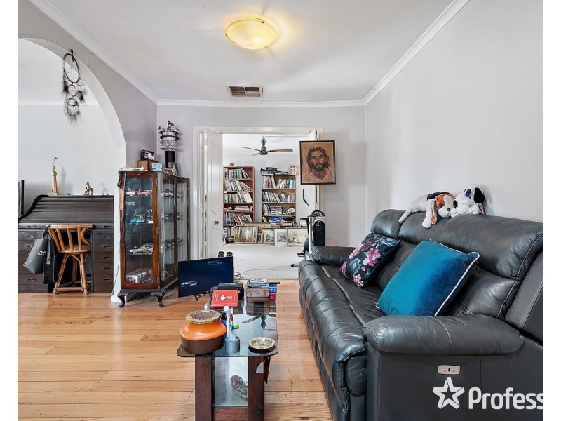 10 Tinarra Court, Kilsyth VIC 3137