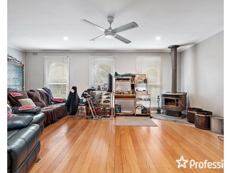 10 Tinarra Court, Kilsyth VIC 3137