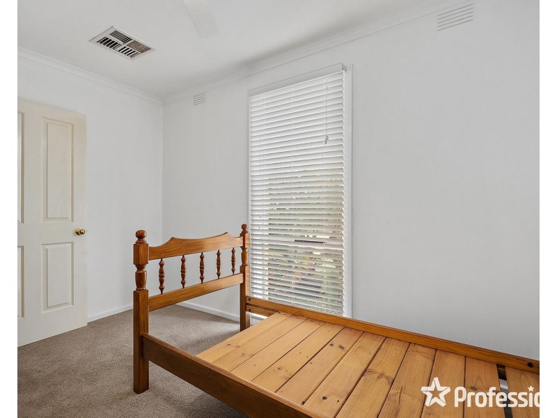 10 Tinarra Court, Kilsyth VIC 3137