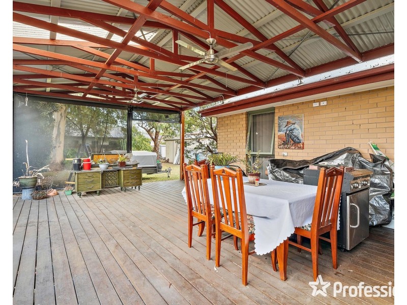 10 Tinarra Court, Kilsyth VIC 3137