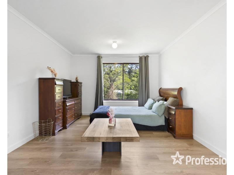 12 George Street, Mount Evelyn VIC 3796