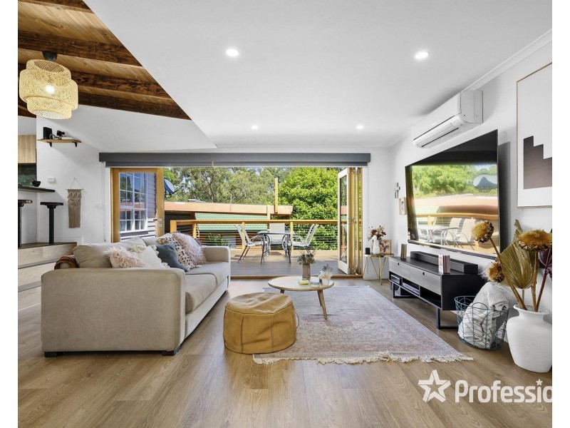 12 George Street, Mount Evelyn VIC 3796